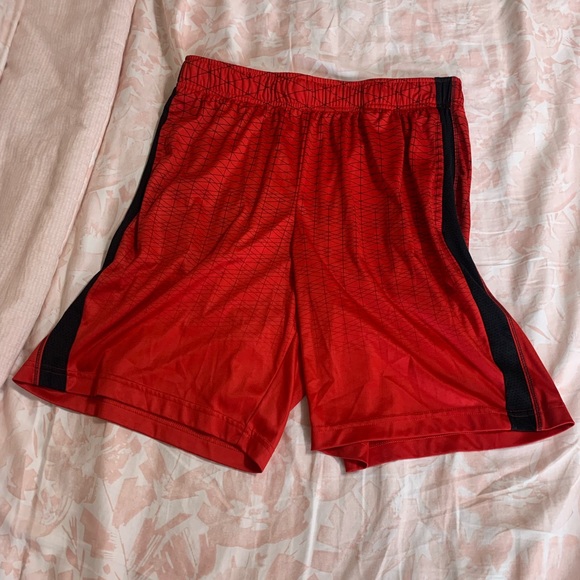 Workout shorts - Picture 2 of 3